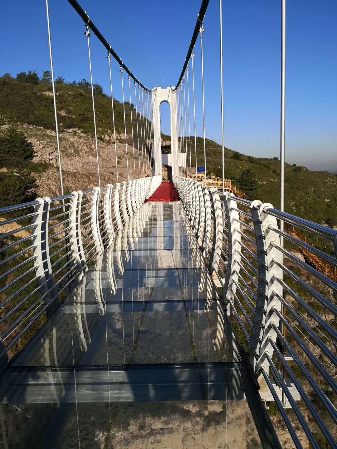 玻璃吊橋