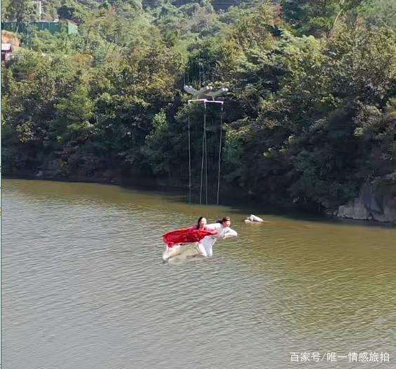 吊威亞