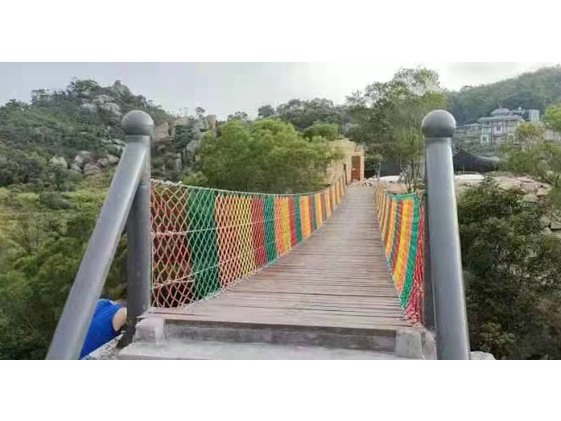 木質(zhì)吊橋
